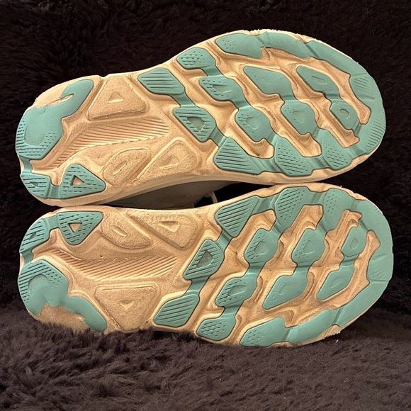 HOKA CLIFTON 9 - WHITE AND LIGHT BLUE - with BOX - Picture 12 of 15